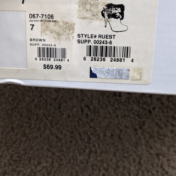 Shoes - Picture 13 of 16